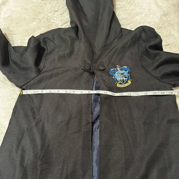 Ravenclaw Robe - Picture 7 of 9